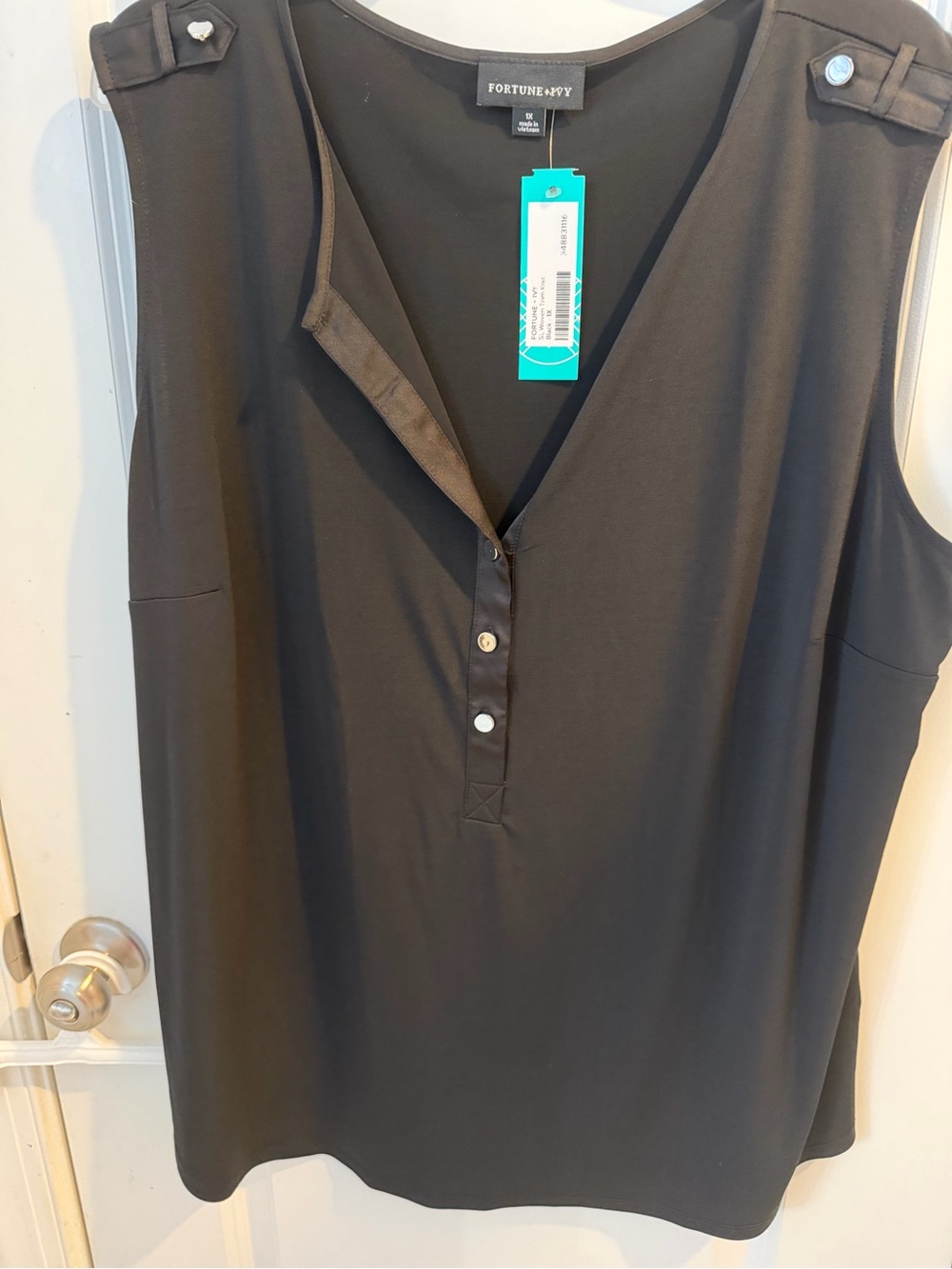 Fortune + Ivy Black Sleeveless Henley Camisole